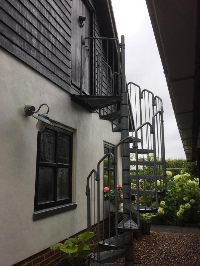 T' Hogeland Ainrom Bed & Breakfast Eenrum Exterior foto